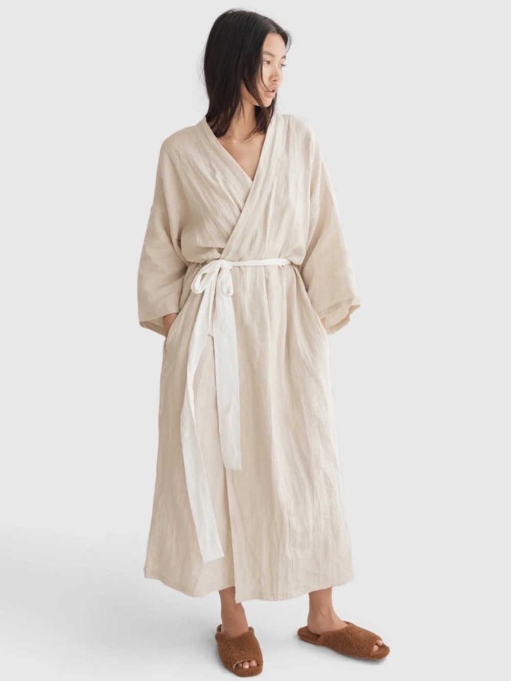 02 linen robe by Deiji Studio